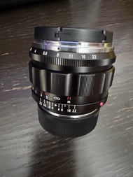 Voigtlander Nokton 50mm f/1.2 鏡頭