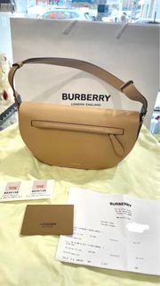 Burberry 半月包 Olympia 求售直接送Burberry 零錢包吊飾