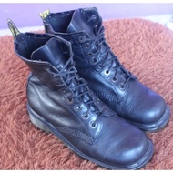 Dokmart Shoes "Dr.Martens 8354 made in England" Genuine leather with sturdy soles. Size 5, 39 insole