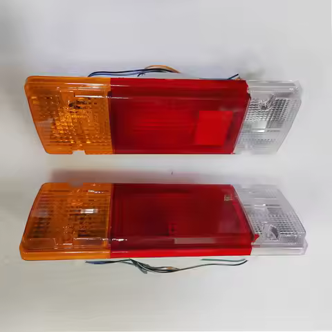 A Pair Car Taillight Brake Light For Toyota Dyna BU60 BU100 BU102 LY162 Hino Dutro 300 1999 2000