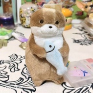 小水獺Usoyan _抱魚吃貨毛公仔掛件 (Amufun/Amuse/正版授權/Plush)