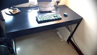 IKEA ALEX Desk 132×58cm – Dark Blue (Discontinued Colour)  
IKEA ALEX 書檯 – 深藍色（已停產）