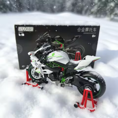 1:9 Scale White Kawasaki Ninja H2R Alloy Die-cast Motorcycle with Water Misting Effect, Light & Soun