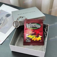 🎁Balenciaga 巴黎世家 25g北京烤鴨薯片包 掛飾 鑰匙扣 包包掛件 禮物Keychain, Bag Charm, Hanging Ornament – Gift
