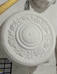 ornamen bunga lampu plafon gypsum motif bulat mawar 30x30