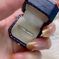 小結鑽石18k白金戒指
Diamond 18k White Gold Ring