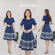 ชุดเดรสผ้าทอลายเนื้อฝ้าย แต่งเกร็ดโบว์มีเกสร กระโปรง8ชิ้นทรงย้วย งานมีสาบคอสวยดูแพงมากค๊า อัดกาวทั้ง