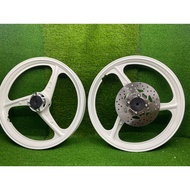 Y15/y16 soort rim hub custom 3 batang