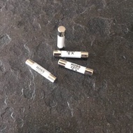 Free Shipping 100 Pieces Set RO55 Ceramic Fuse Tube 5 * 25 5x25MM Fuse Fuse 0.5A1A3A6A8A