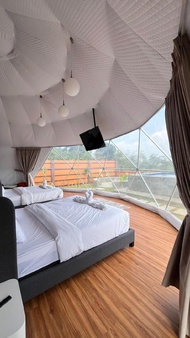 Rumah  m² dengan 2 kamar tidur dan 2 kamar mandi pribadi di Ciawi (Family Suite Glamping Dome)
