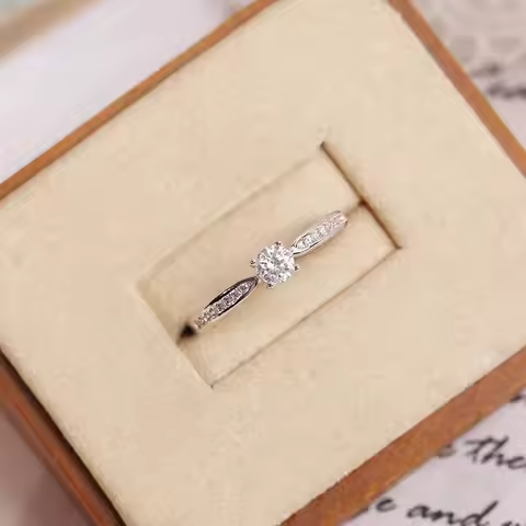 Precious Ring Women's 0.3 Carat Moissanite PT950 Platinum - 0.3 Carat Four-prong Starry Sky Ring, Ti