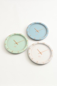 BRUNO 簡約金屬掛牆鐘