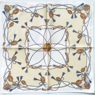 Fendi 古董絲巾 經典繩結、流蘇與金色飾牌 20 x 19.5 英吋