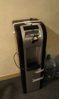 二手企理正常Cool HC58L UFD上流式冷熱蒸餾水機~詳細情況請自己睇相/包正常可以用有壞包退錢～葵湧華星街華達工業中心交收$350