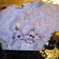 天然櫻花瑪瑙片|晶洞|粉紫色調|浪漫櫻花能量擺設|含底座|友善的