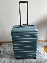 New： 英國品牌Antler 25 吋可擴展行李箱； Antler 25 inch expandable luggage 64 x 45 x 28cm （+ 3cm）