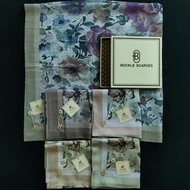 BUCKLE SCARVES box, chain and zaryta box motif buckle