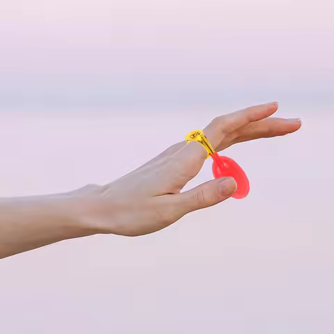 6Pcs Water Spray Ring Prank Props Funny Party Favor April Fool's Day Trick Ring Festival Prop April 