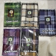 Gajah Duduk Pelikat Dewasa / Kain Pelikat