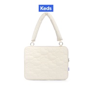 KEDS กระเป๋า รุ่น THE KEDS QUILT LAPTOP BAG สีครีม ( KF25ACB16001 )