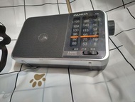 Radio 收音機  AM/FM Non Panasonic 不是 樂聲