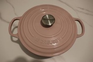 Le Creuset 粉色鑄鐵鍋