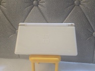Nintendo DS Lite ndsl nds  白色 主機 有usb充電線，有Mon貼  (有包R4卡)《包順豐到智能櫃》看內文