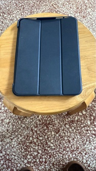 全新深藍色 iPad 10 保護套（附送螢幕保護貼）