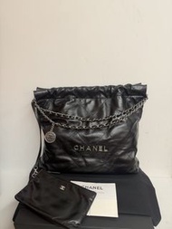 Chanel 22 medium chanel 22 Chanel 25 bag