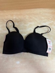 如玉阿姨 香肩小露內衣 32D 可折帶