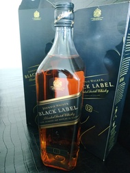 Johnnie Walker Black Label 1000ml 禮盒裝1000ml 產地: 蘇格蘭派對酒 1公升裝