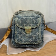 Lv vintage 單寧牛仔相機包