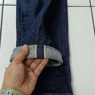 naked famous denim selvedge 30