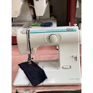 Qtie portable sewing machine