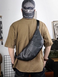 真皮男士斜跨包牛角包 頭層牛皮單肩包 復古機車背包胸包