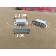 PUTIH KAYU Mp 33 White wooden cupboard door magnet / Magnetic catch / Tic Tac magnet