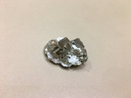 秘魯黃鐵礦原石擺件 - 金黃色的能量有聚財的功能