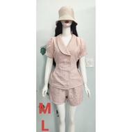 Beautiful 2-hand Set