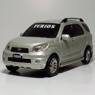 Daihatsu Terios aka Toyota Rush Miniatur diecast mobil body plastik skala 1:32 - 1:36 produk dari de