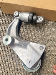 ลูกลอกดันสายพานhonda crv g3 g4 2.0 ปี2006-2017มาพร้อมโช๊คดันสายพาน