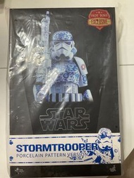 Hot Toys Star Wars Stormtrooper Porcelain Pattern,MMS401, 全新，只開盒check配件