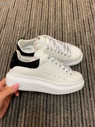 McQueen 女裝小白鞋黑尾2800