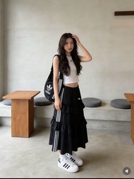 全新Adidas 蛋糕層半身長裙經典側邊拼接Adidas dress Adidas裙 Adidas 半身裙 Adidas蛋糕裙