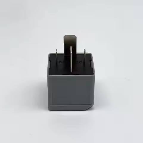 4692139Aa Car Relay 5 Pin 12V Auto Relay Replacement for Jeep Dodge Chrysler Ram Omron Automotive El