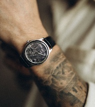 Muonionalusta 隕石手錶。