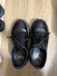 Dr. Martens 1461 黑色皮鞋