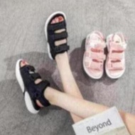 Sandals for vip students dth94