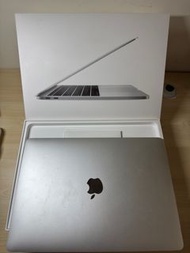 MacBook Pro 13吋 A1708｜8G RAM｜盒裝＋配件完整｜只要 NT$11,000！｜2019年