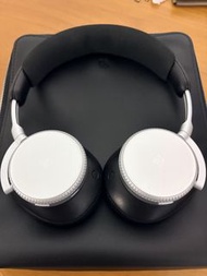 Bang & Olufsen Beoplay H100 耳機
