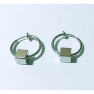 Dongda~~ j75 Korean Version Cube Super Simple Style Ear Clip [One Pair]